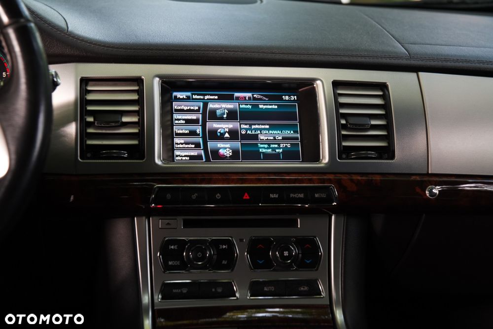 Jaguar XF 3.0 V6 D S Luxury - 11