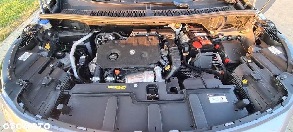 Peugeot 5008 1.5 BlueHDi GT S&S EAT8 - 17