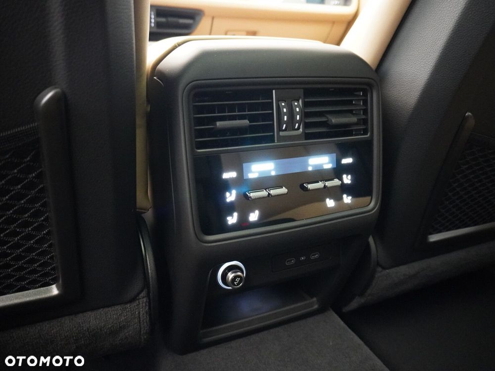 Porsche Cayenne S E-Hybrid PHEV Black Edition - 36