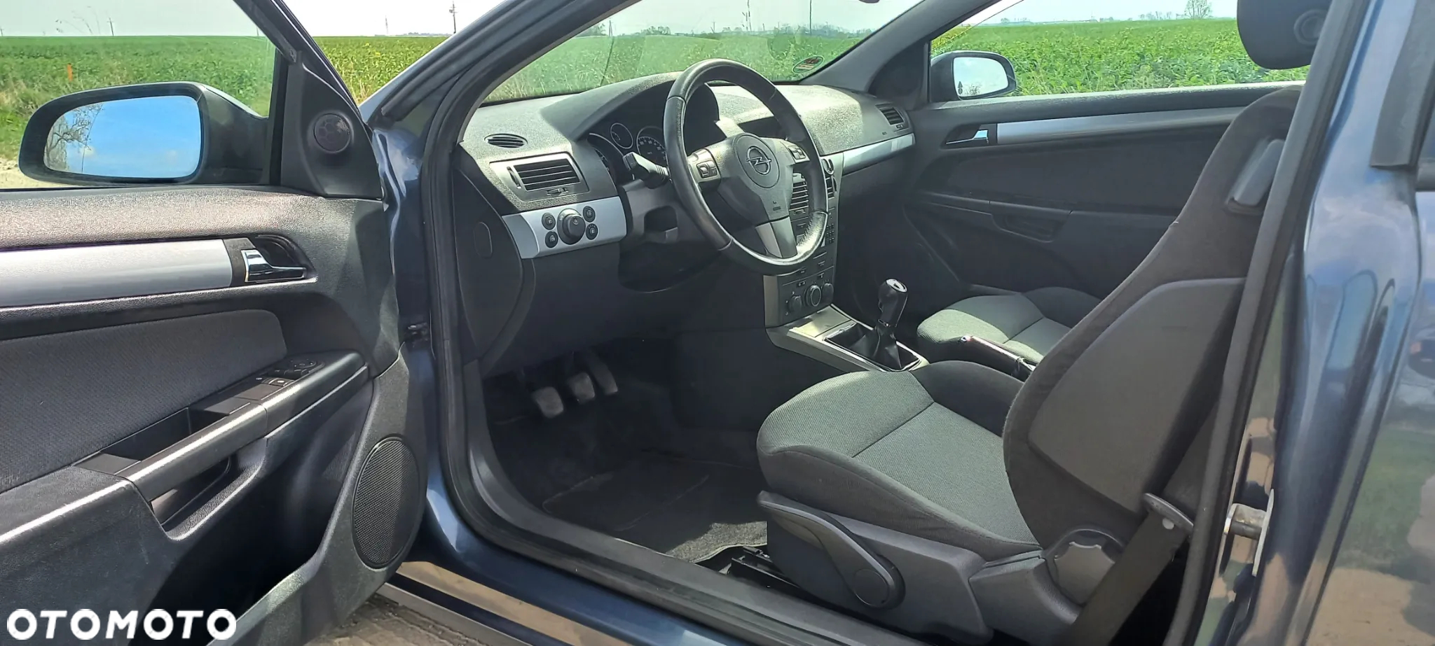 Opel Astra GTC 1.6 - 5