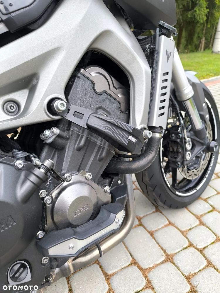 Yamaha MT - 5
