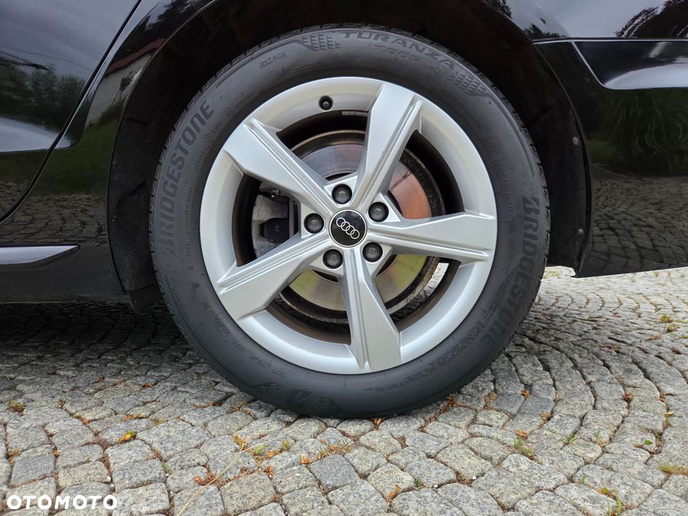 Audi A4 Avant 40 TDI quattro S tronic S line - 38