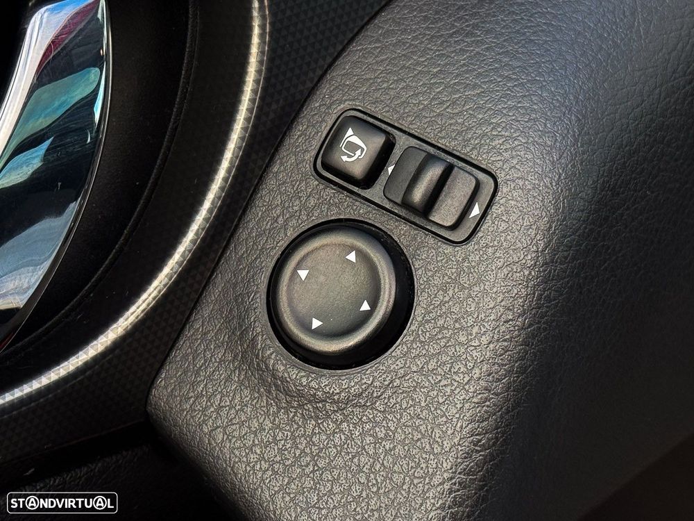 Nissan Qashqai 1.5 dCi N-Connecta - 27