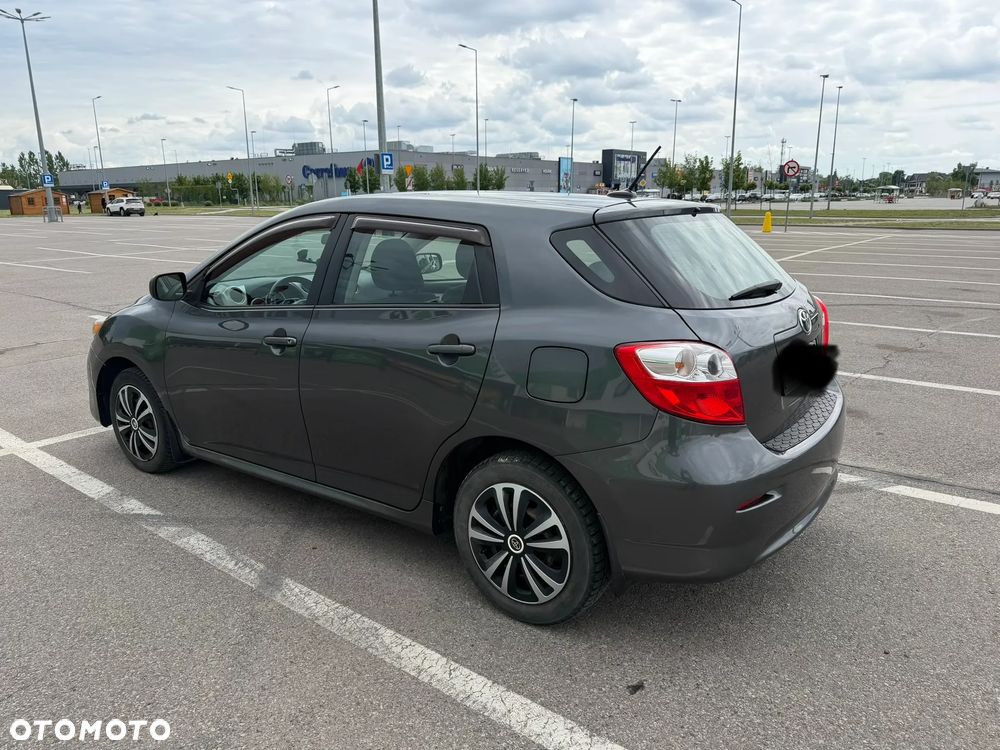 Toyota Matrix - 2