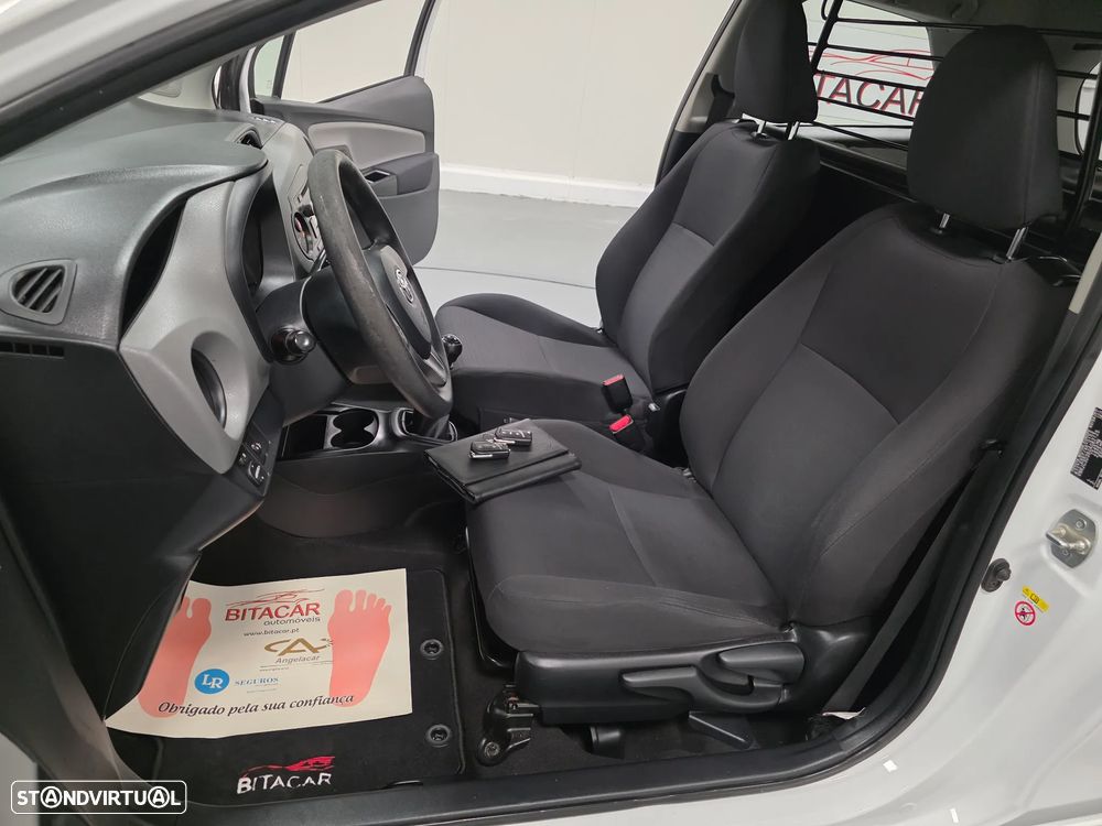 Toyota YARIS BIZZ 1.4 D-4D 90CV IVA DEDUTIVEL - 53