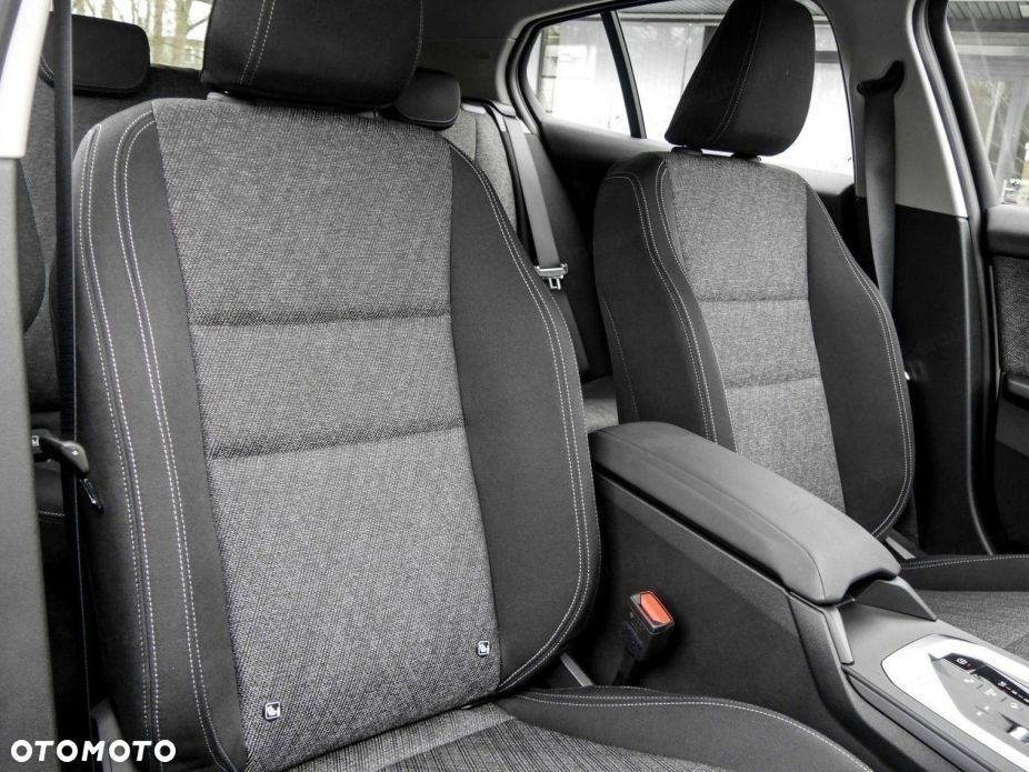 BMW Seria 1 118d - 4