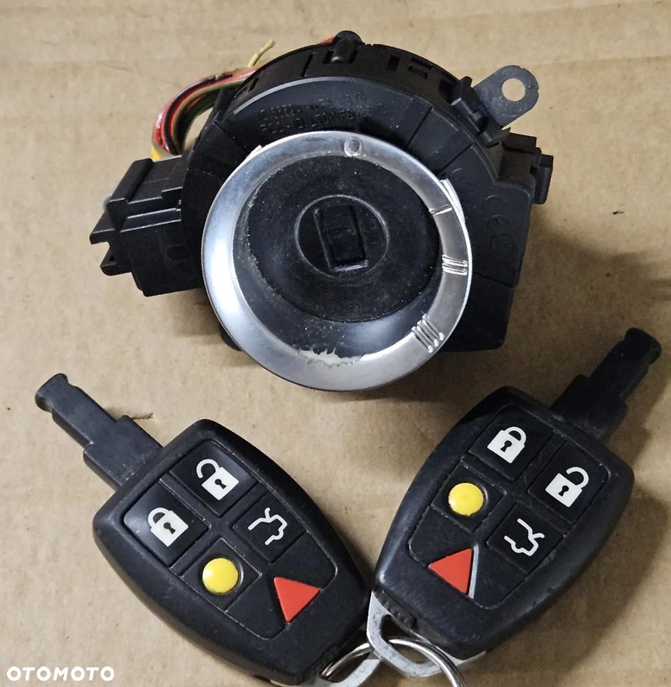 Volvo V50 S40 C30  stacyjka kluczyk 30768036 - 3