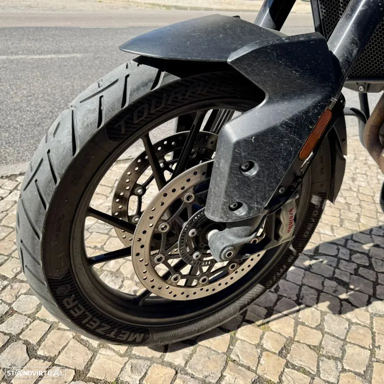 Triumph Tiger 900 GT Pro - 4