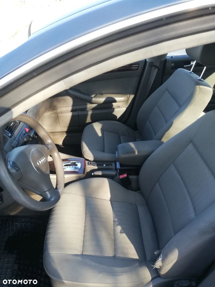 Audi A6 Limousine 2.4 Quattro Tiptr - 10