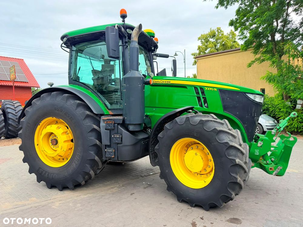 John Deere 7270R - 8