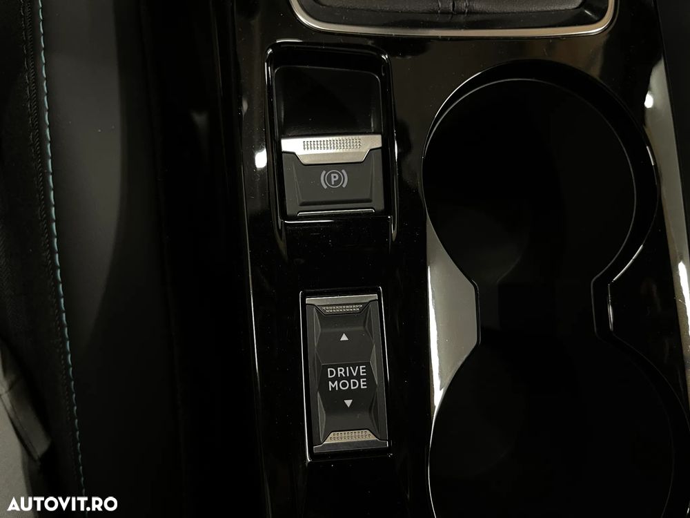 Peugeot 2008 1.2 L PureTech STT Allure - 29
