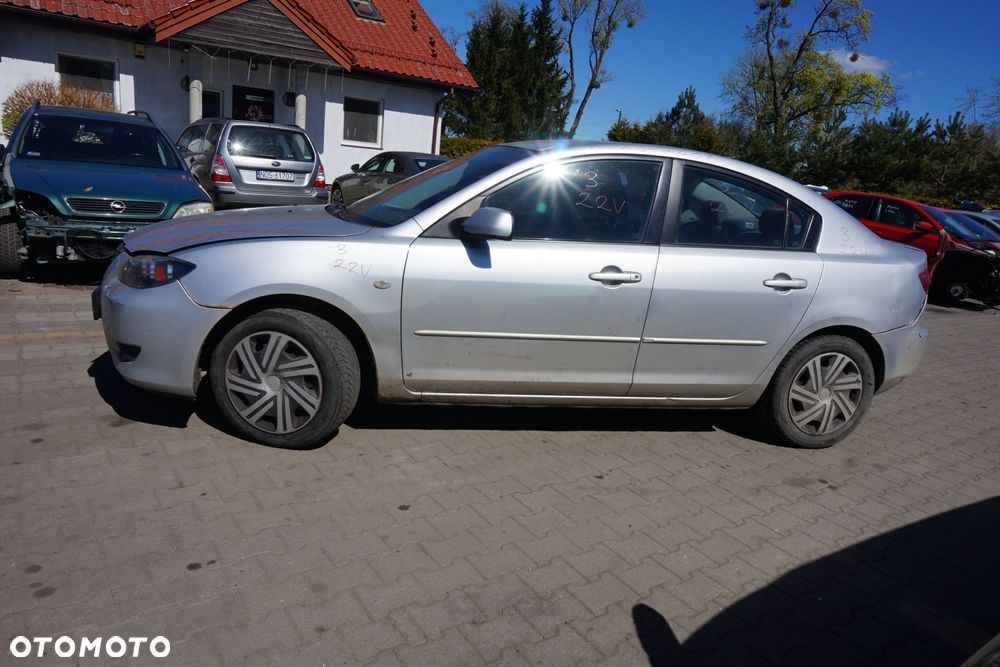 MAZDA 3 I BK SEDAN 2004 22V 1.6 16V Z6 105KM AT SREBRNY na części - 2