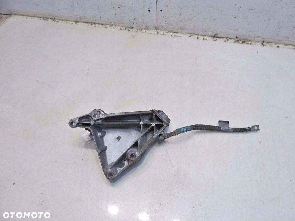 ŁAPA SILNIKA BMW 3 E91 2.0 D 6760309 - 3
