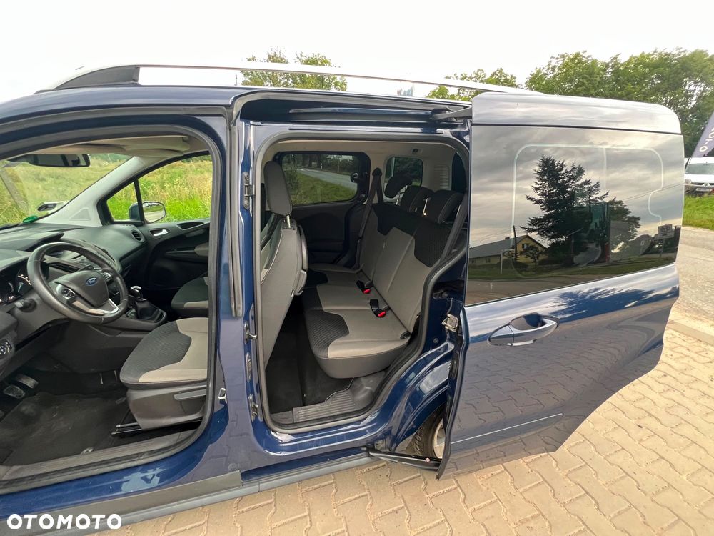 Ford Tourneo Courier - 27