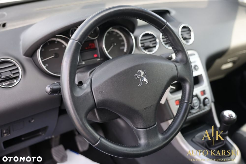 Peugeot 308 - 8