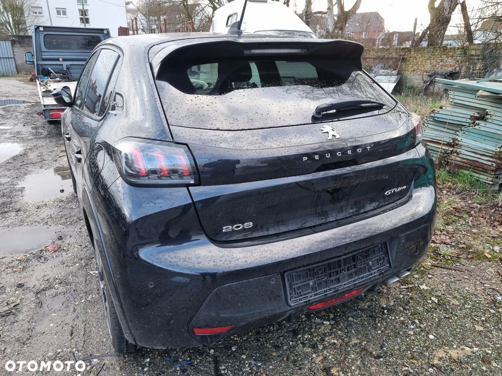 Peugeot 208 PureTech 130 EAT8 GT Pack - 8