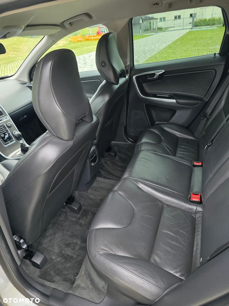 Volvo XC 60 D3 Edition Pro - 12