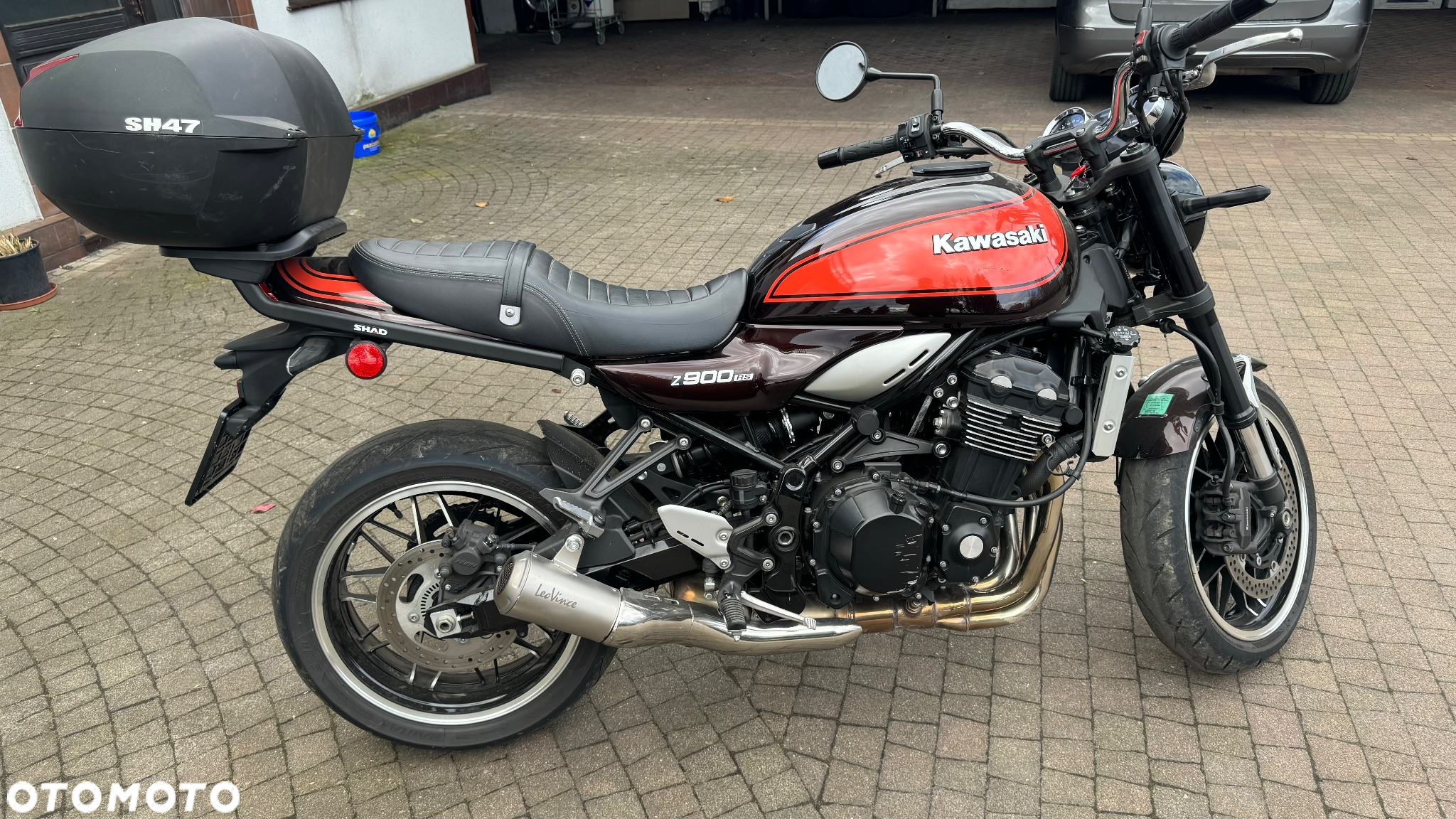 Kawasaki Z 900 RS - 3