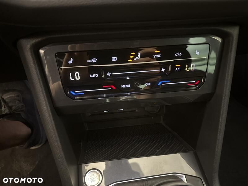 Volkswagen Tiguan - 16