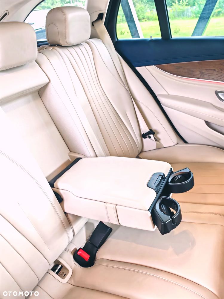 Mercedes-Benz Klasa E 220 d 9G-TRONIC - 8
