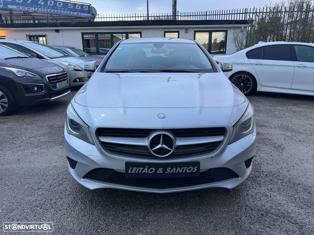 Mercedes-Benz CLA 220 d 7G-DCT Urban - 27