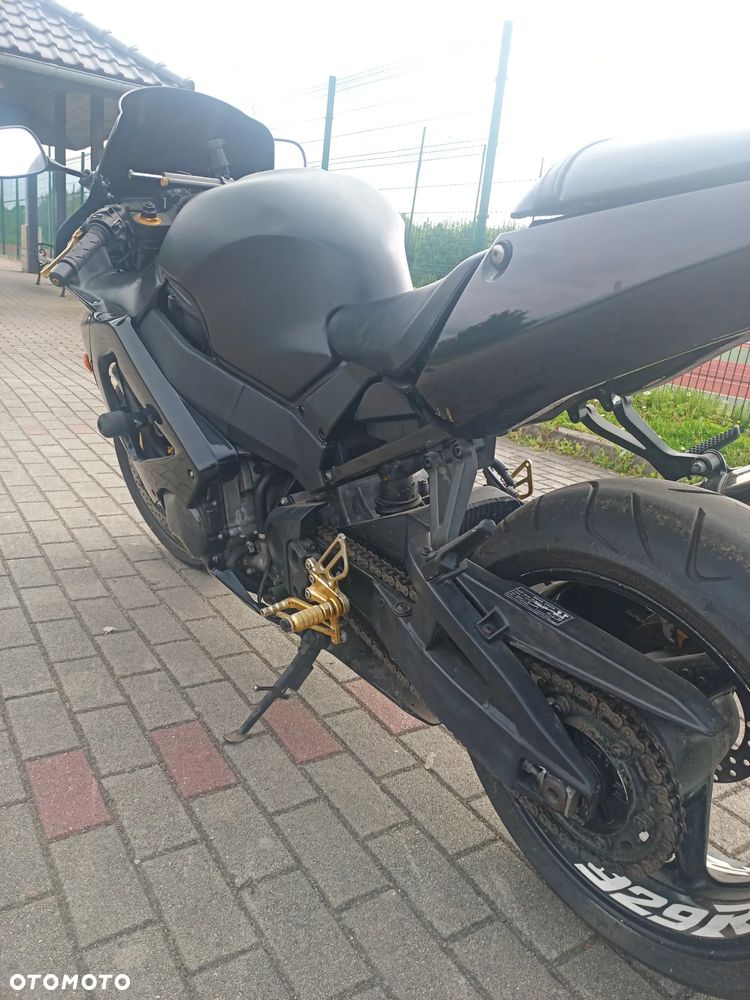 Honda CBR - 1
