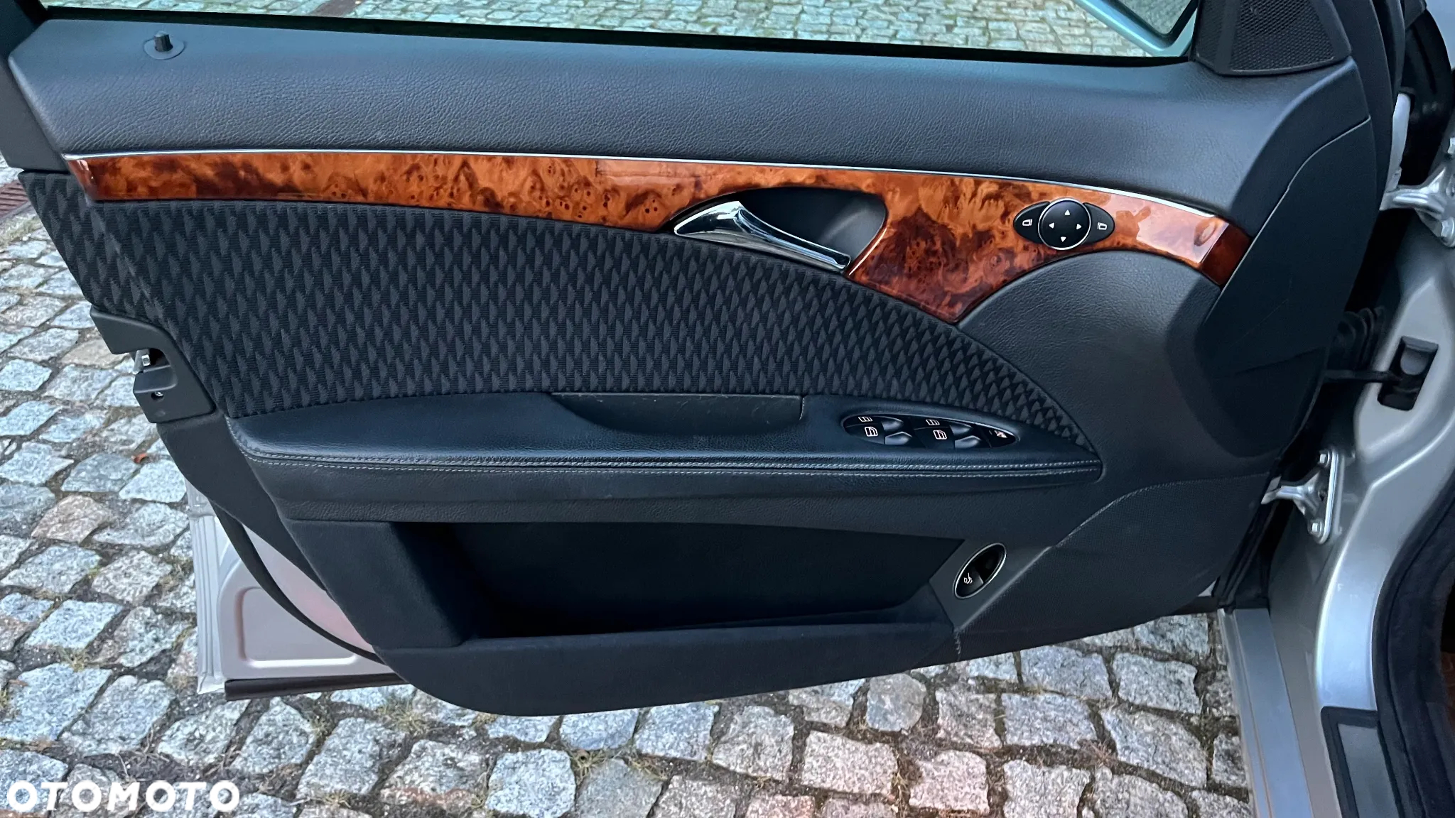 Mercedes-Benz Klasa E 240 Elegance - 10