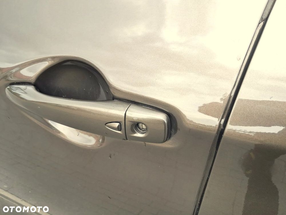 Nissan Qashqai 1.6 DCi TEKNA - 19