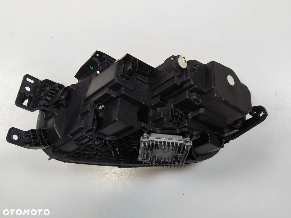 CITROEN C5 AirCross 20-22r Lampa Przód Prawy - 6