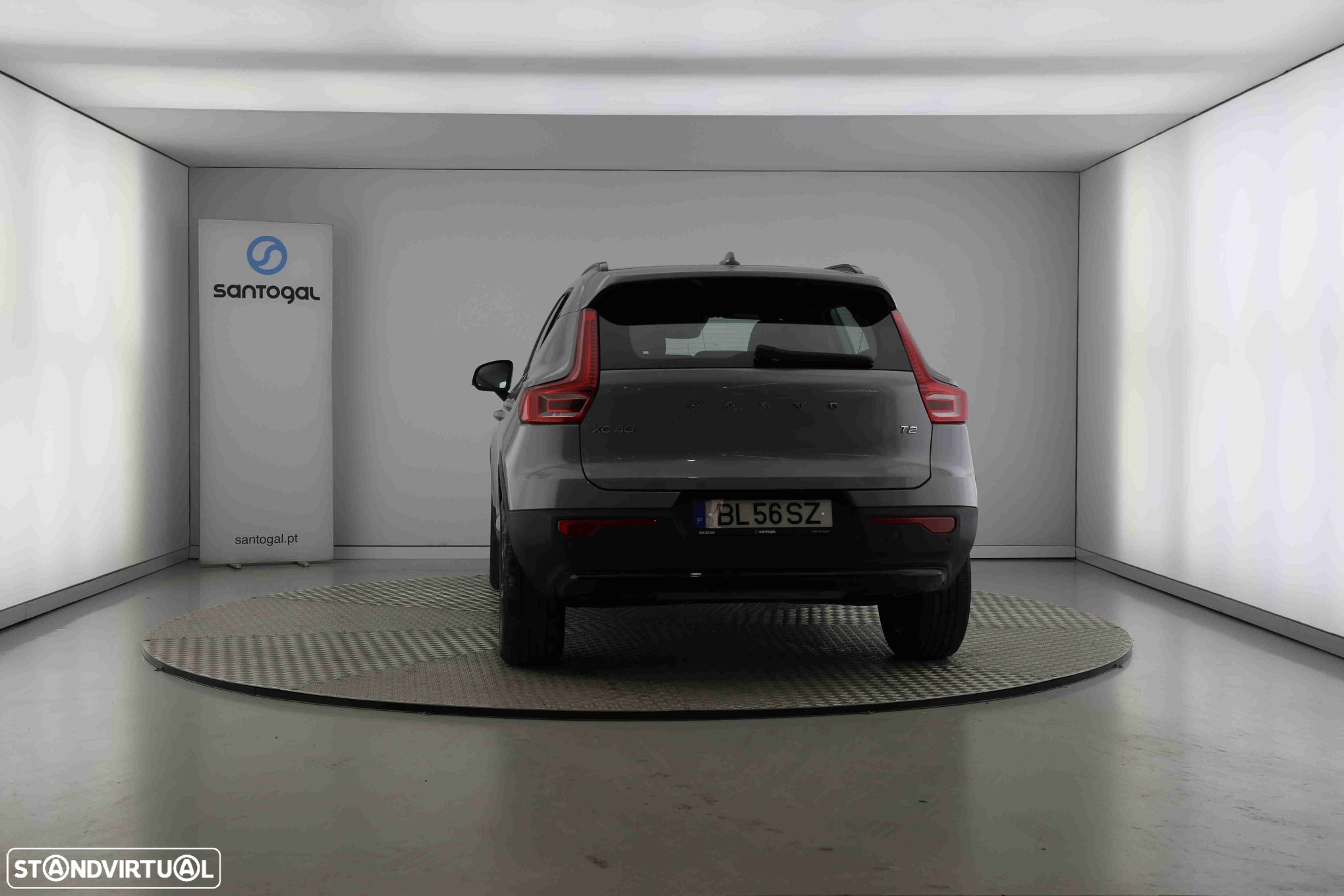 Volvo XC 40 1.5 T2 Plus Dark Auto - 4