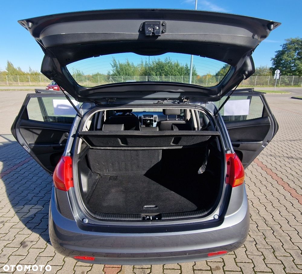 Kia Venga - 7