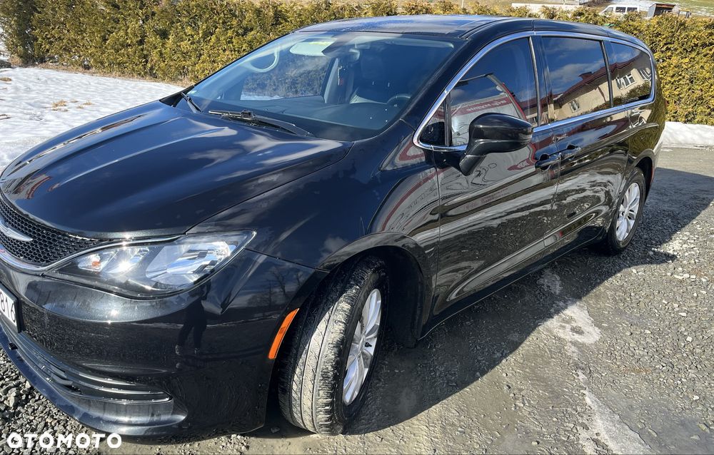Chrysler Pacifica - 3