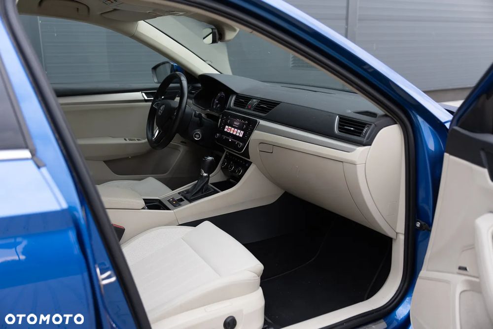 Skoda Superb 2.0 TDI SCR Style DSG - 13