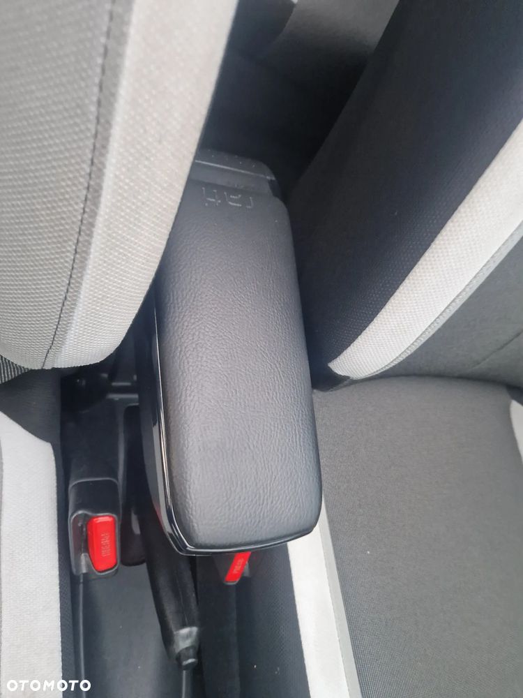 Toyota Aygo x-wave - 15