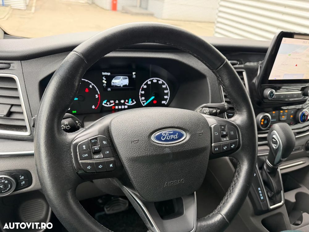 Ford Tourneo Custom Bus 320 2.0 EcoBlue 185 CP L2H1 Titanium Aut. - 15