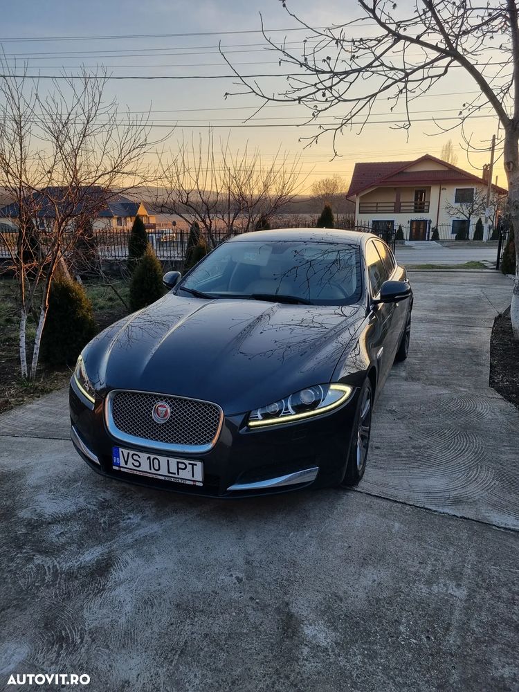 Jaguar XF 2.2D Premium Luxury - 1