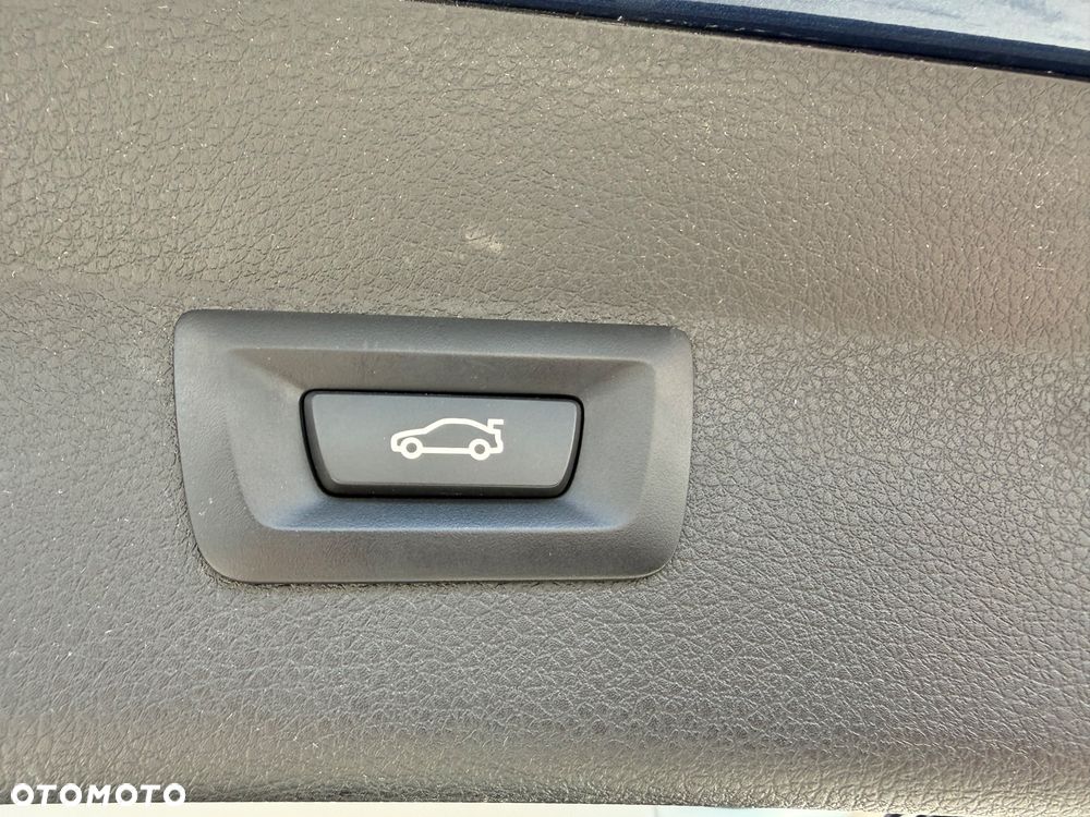 BMW Seria 2 216d Advantage - 24