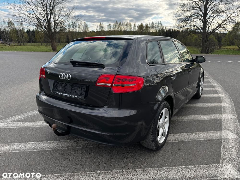 Audi A3 Sportback 1.6 Ambiente - 6