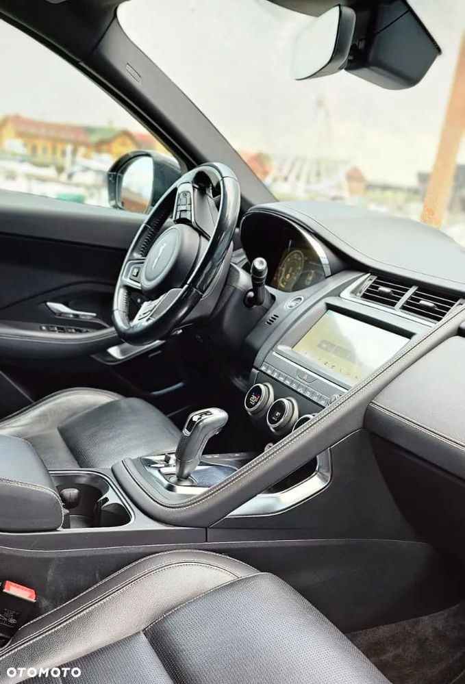 Jaguar E-Pace 2.0 i4P AWD R-Dynamic - 11