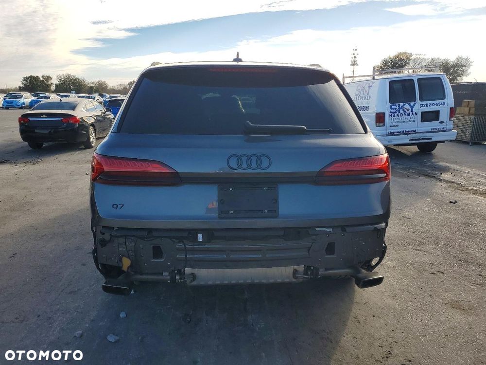 Audi Q7 - 7