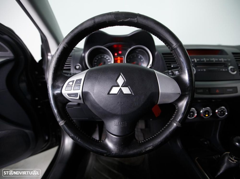 Mitsubishi Lancer - 11