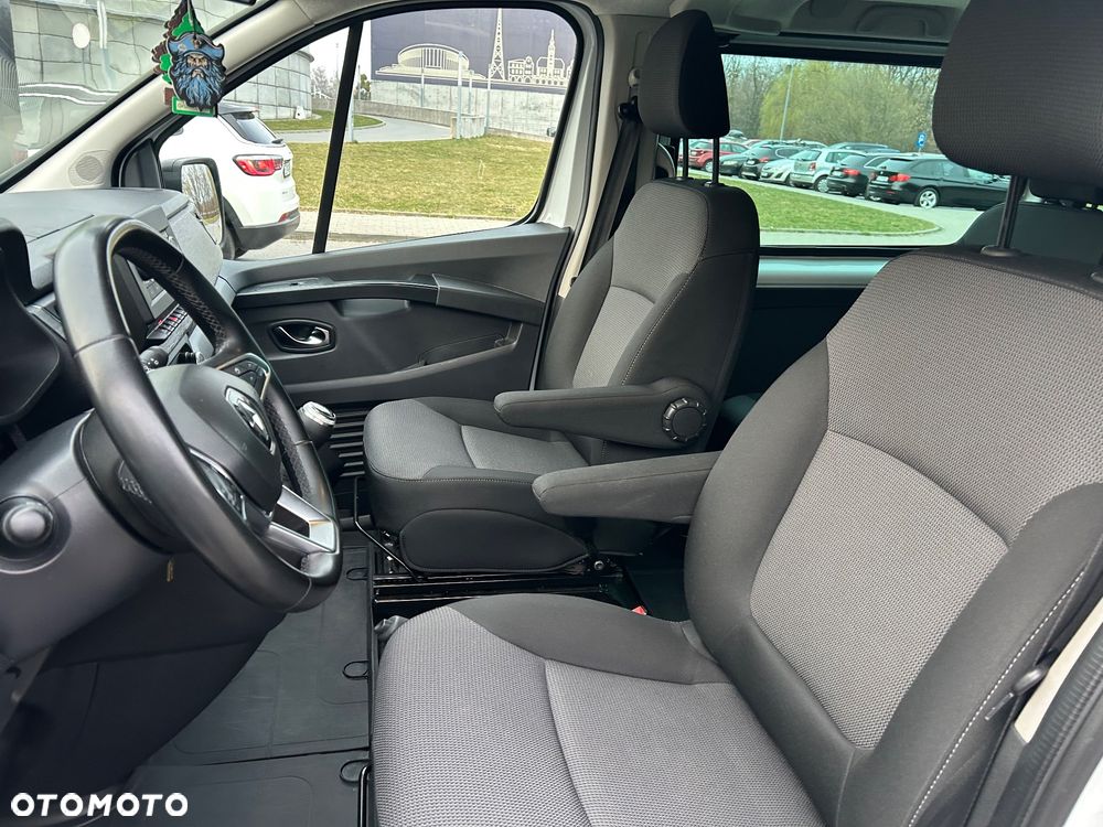 Renault Trafic 2.0 dCi - 10