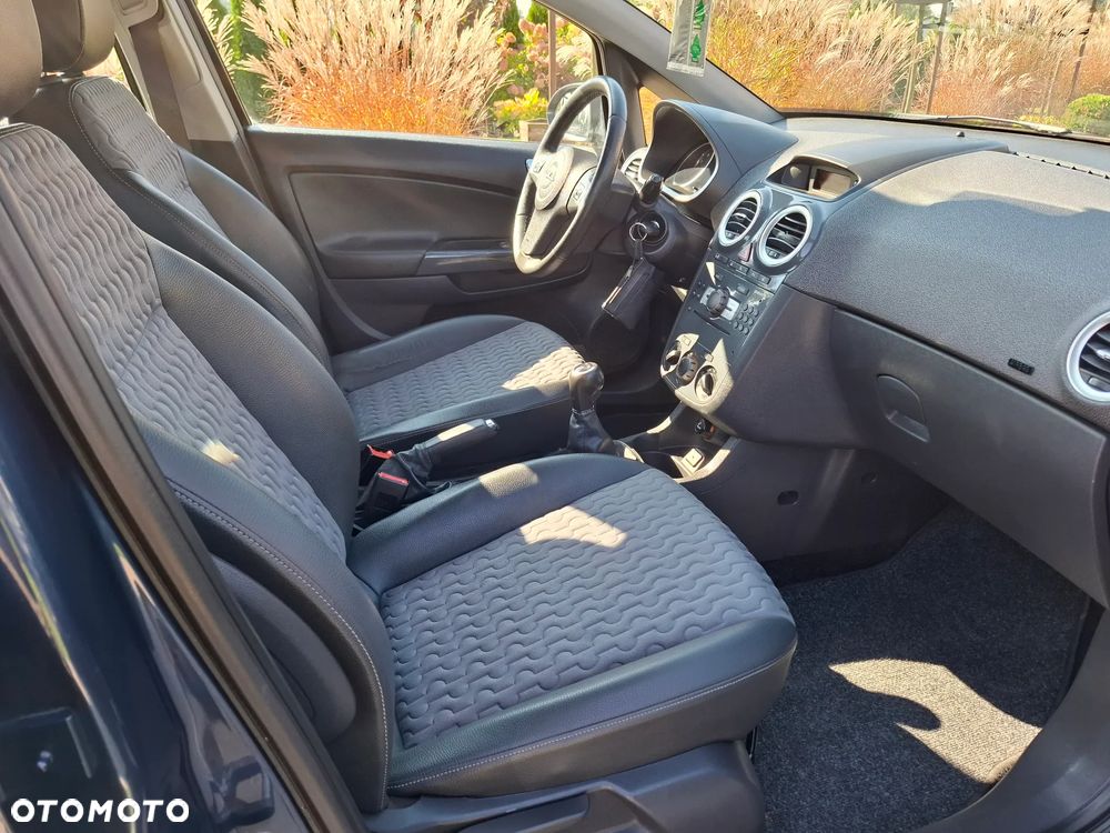 Opel Corsa 1.4 T Cosmo S&S - 38