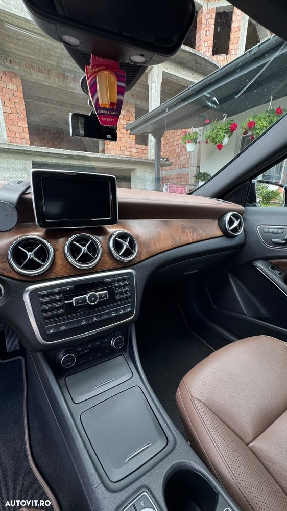 Mercedes-Benz GLA 220 CDI 4MATIC 7G-DCT - 6