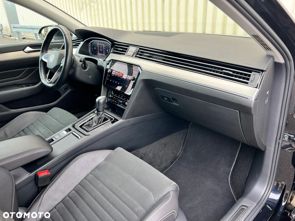 Volkswagen Passat 2.0 TSI Elegance DSG - 18