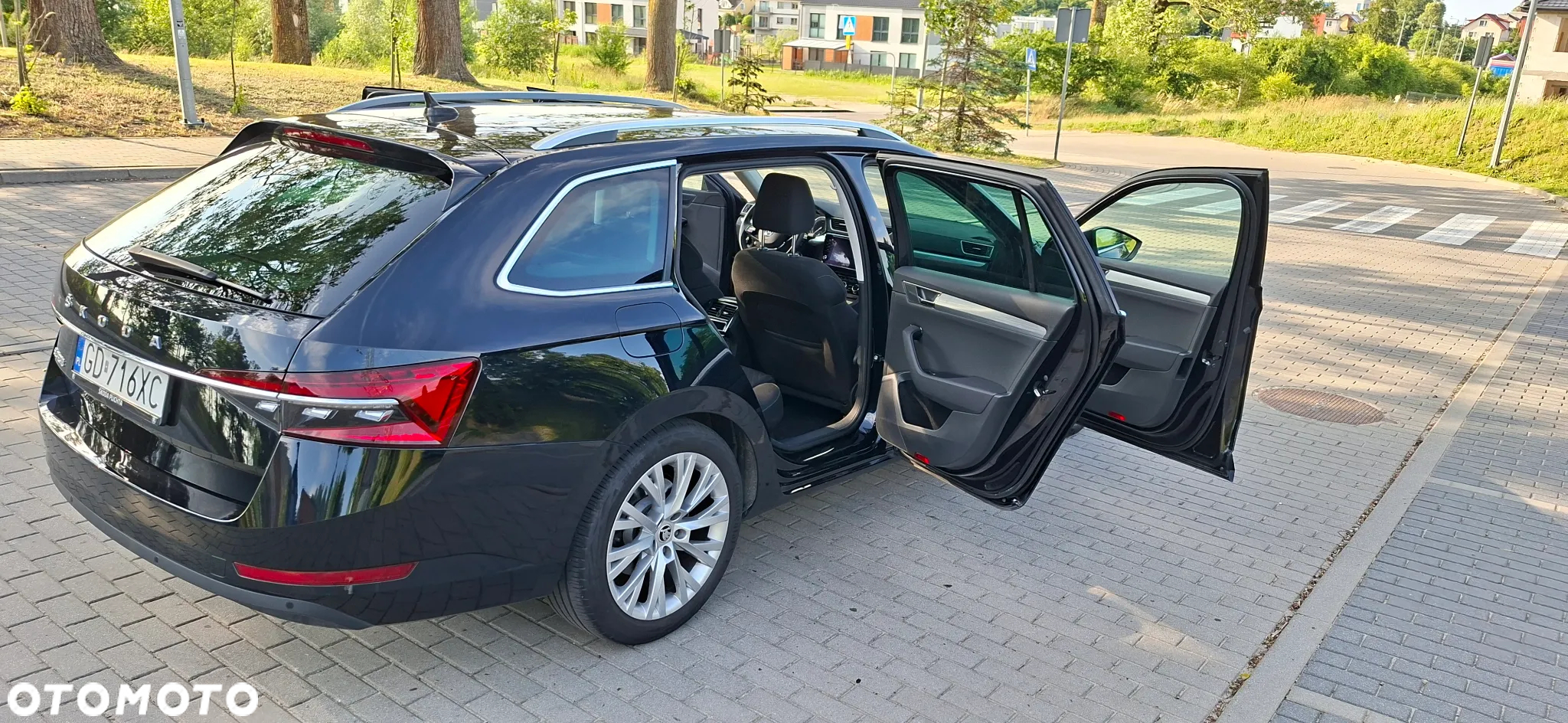 Skoda Superb 2.0 TDI SCR Ambition DSG - 11