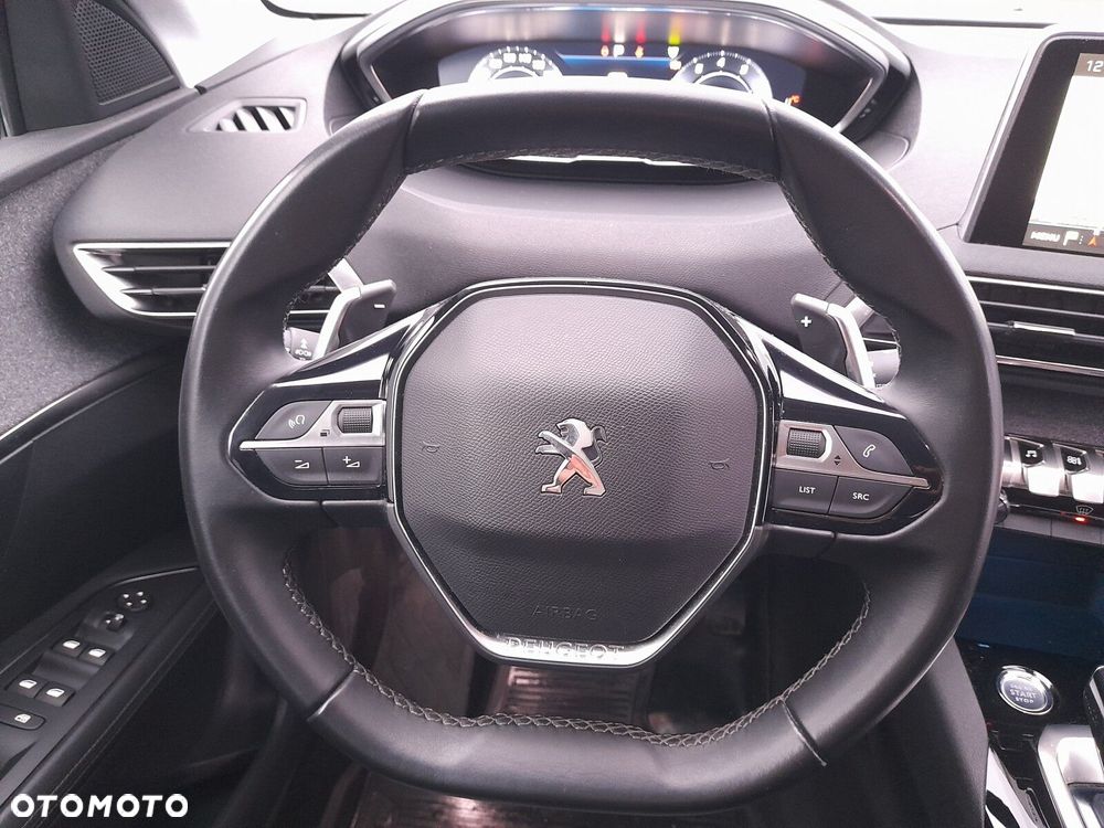 Peugeot 3008 1.2 PureTech Allure S&S EAT8 - 24