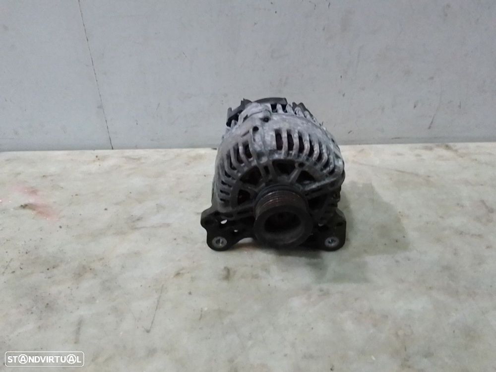 Alternador Volkswagen Golf Vi Van (5K1_) - 3