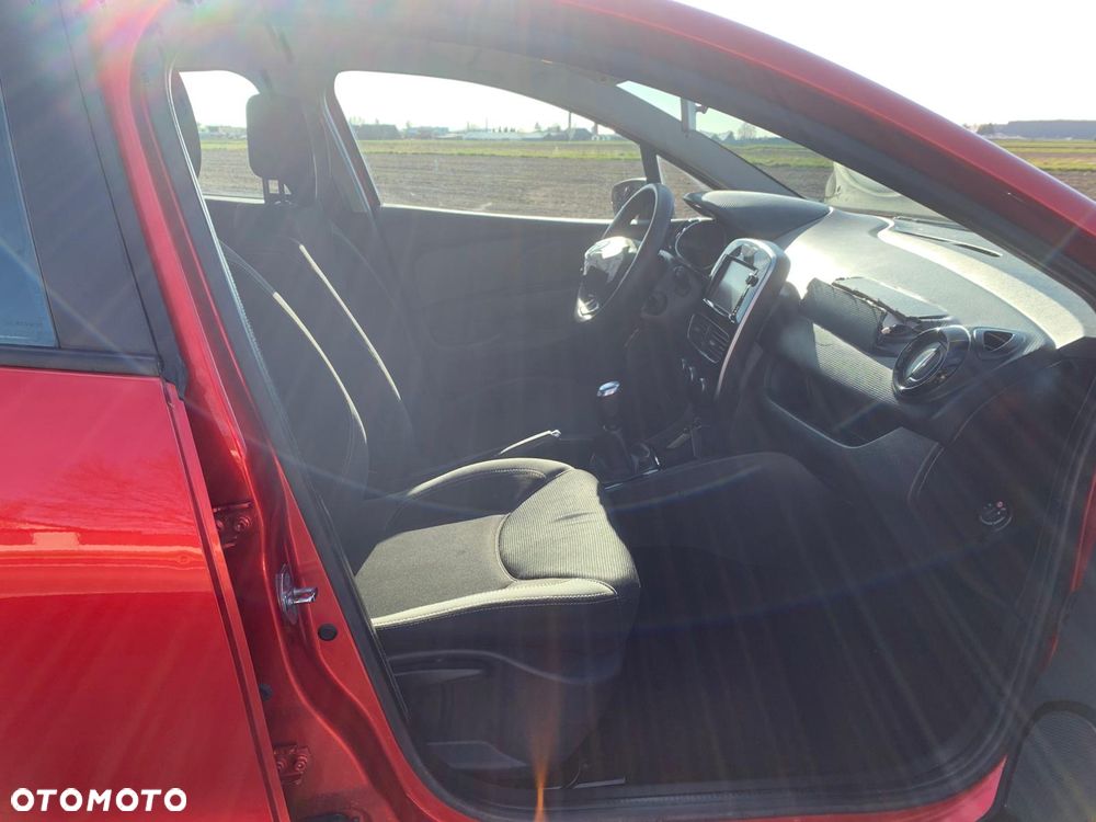 Renault Clio - 31
