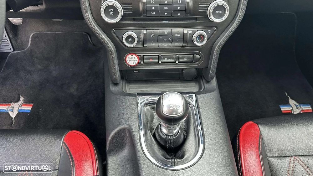 Ford Mustang 2.3i EcoBoost - 19